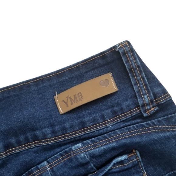 YMI Wanna Betta Butt Dark Wash 3-Button Cuffed Denim Bermuda Shorts Size 3. - Picture 6 of 8